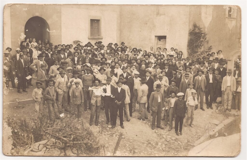 Els hereus d'en Pau Vallbona i Alemany (1801-1864), de Cas Senyor, venen terres a la senyora de Can Taconer, de Calonge (finals del s. XIX)